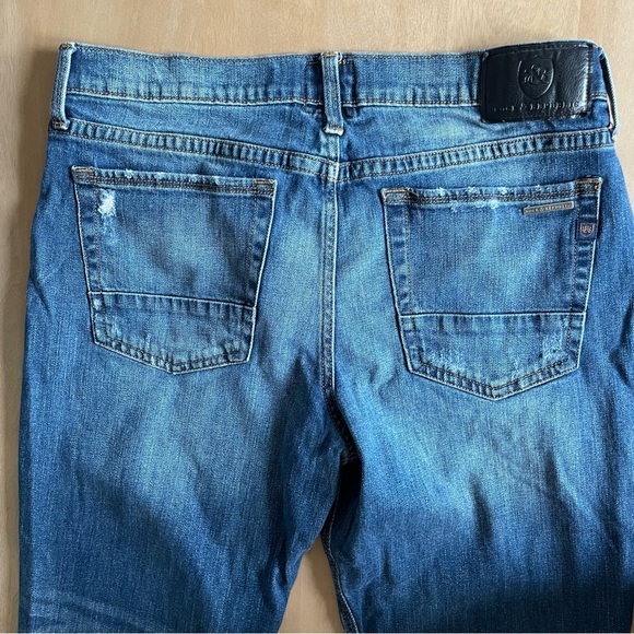 Rock & Republic Relaxed Fit Blue Jeans - Picture 6 of 10